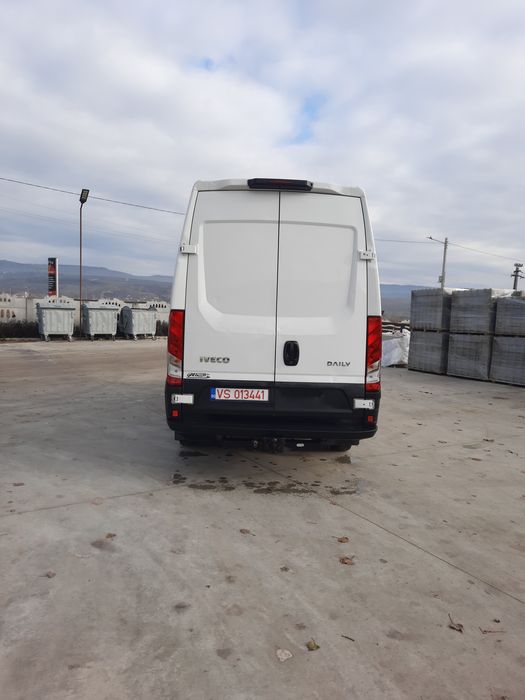 Iveco 35C15    Motor 3.0   Punte dublă    Cat. B    154 000 km