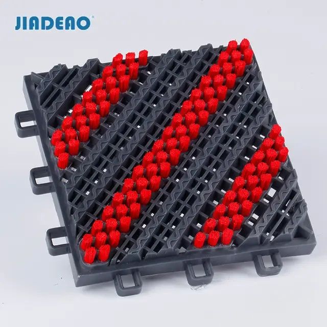 Бинога киришда шоткали коврик. Брусчатка ва гранит устига койилади.