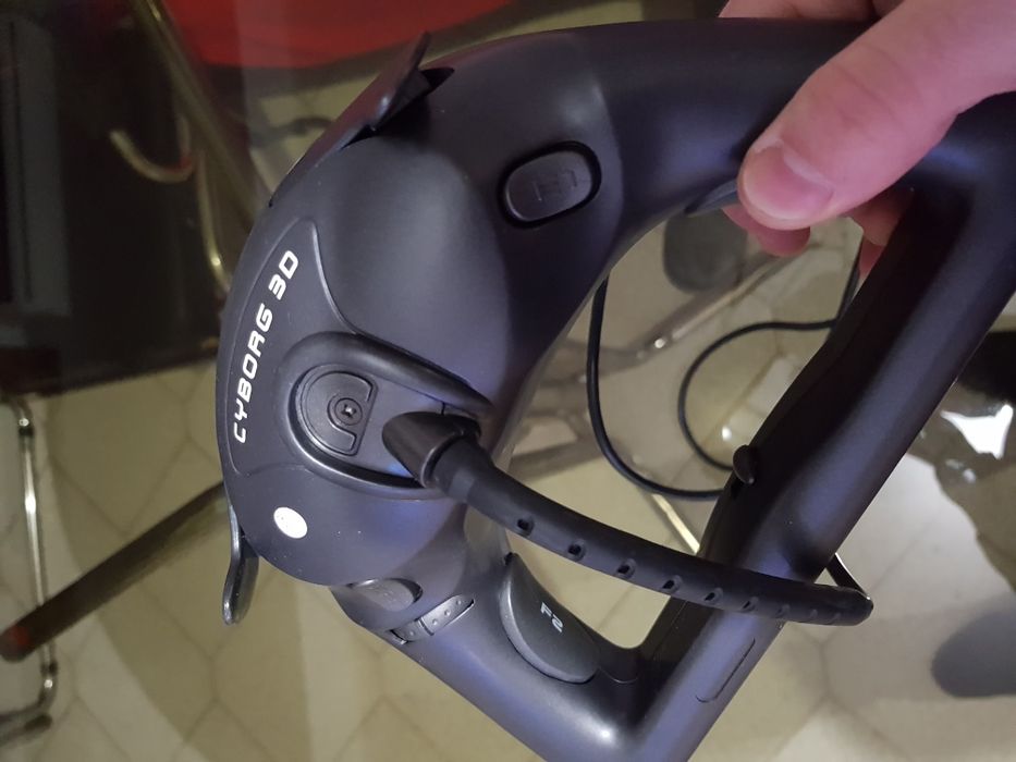 Джойстик контролер / Геймпад за компютър Saitek Cyborg 3D Digital Pad