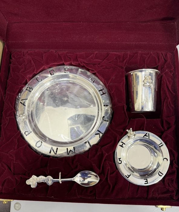 Detskiy nabor iz serebra 258gr 925proba noviy