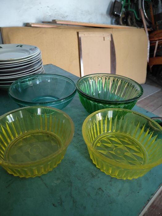 Продам  недорого  посуду.