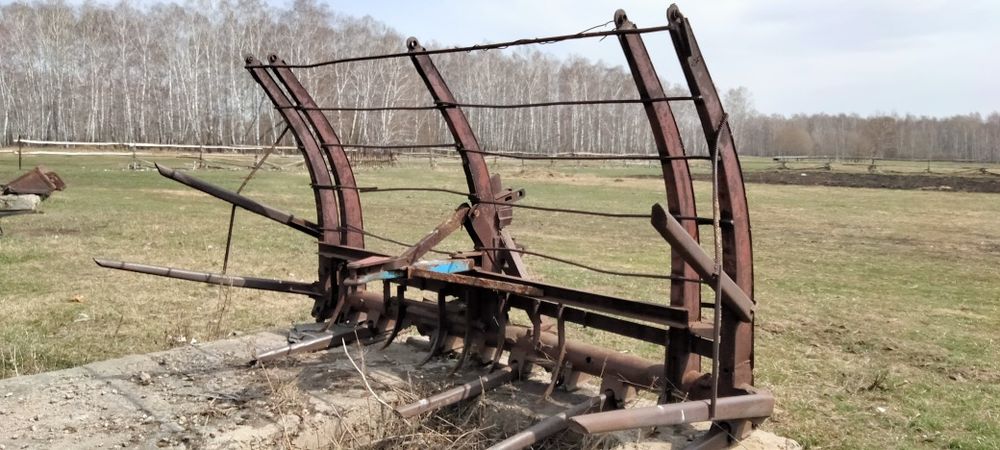 Продам! , плуг 3х корпусный, , валакуша, полуприцеп.