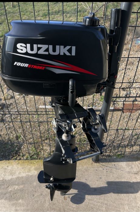 Motor suzuki 4timpi  5cp. Nou