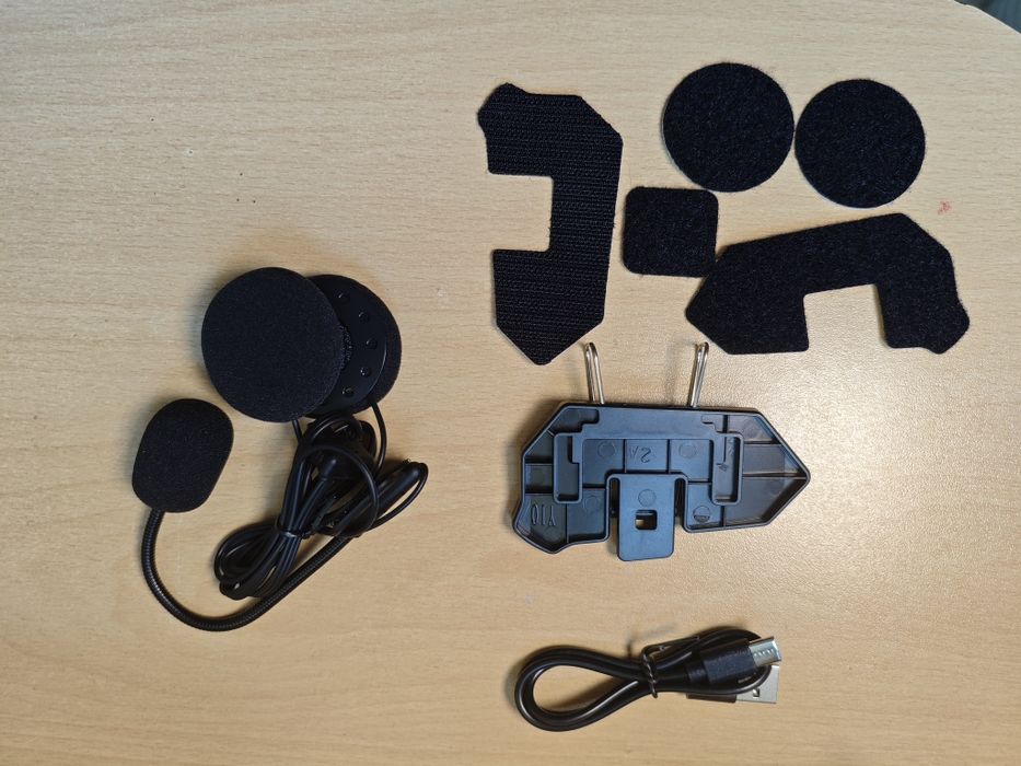 Нови!2бр.интерком(взаимно свързващи се)/Intercom/Bluetoothслушалки кас