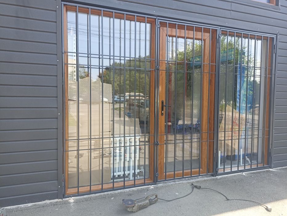 Решётки на окна металлические