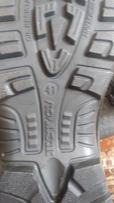 Продам новый берцы