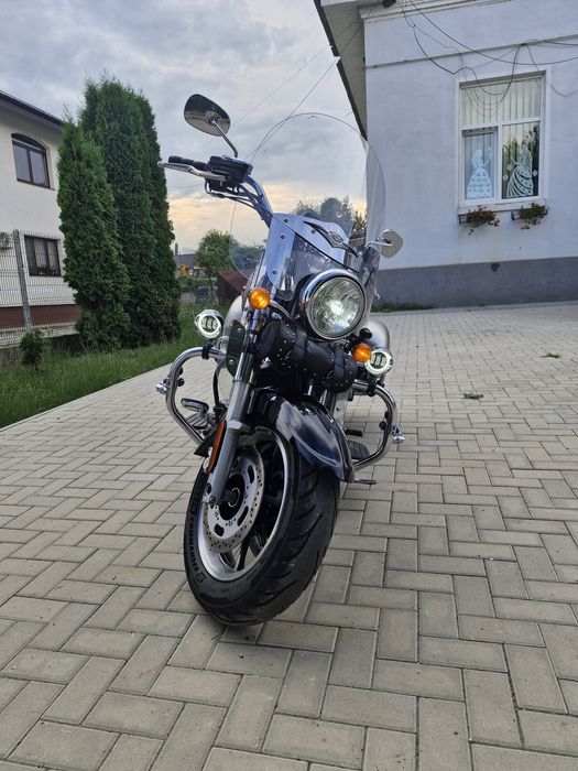 Vand Kawasaki Vulcan Nomad 1700 impecabil.