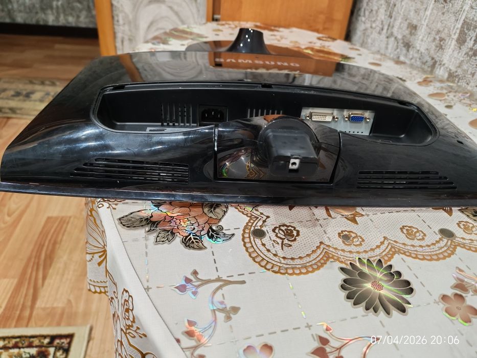 Продам компьютер на запчасти рабочий
