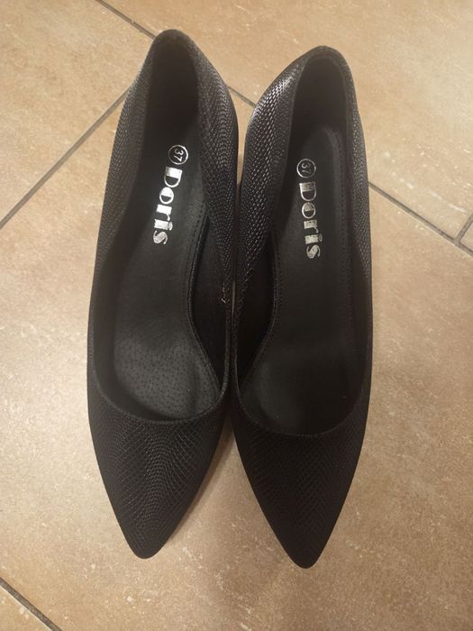 Дамски обувки с ток