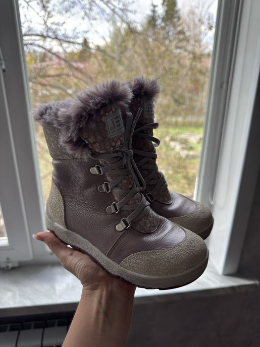 Продам натуральные сапоги