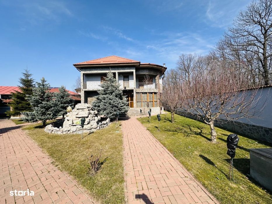 Vila superba, padure Rosu, 1000 mp teren, 310 mp construiti, Chiajna