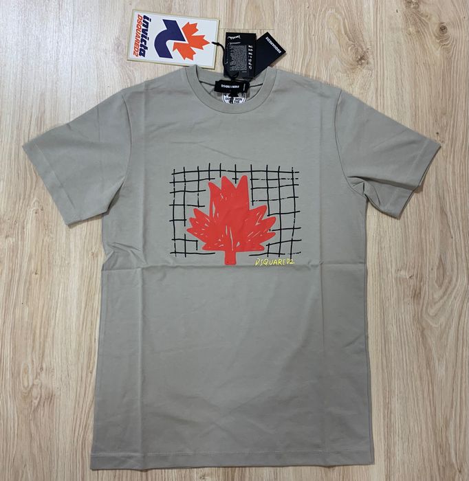 Нови мъжки тениски в сиво Dsquared D2 налични