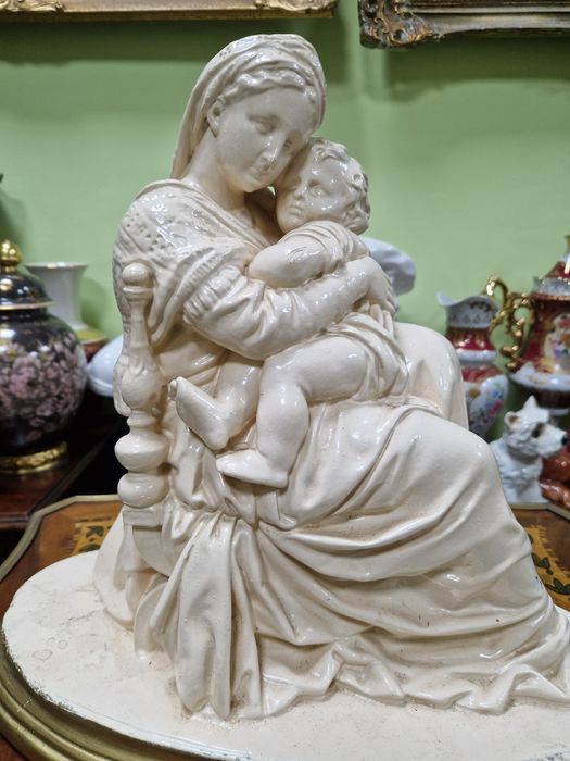 Прекрасна голяма антикварна керамична фигура статуетка