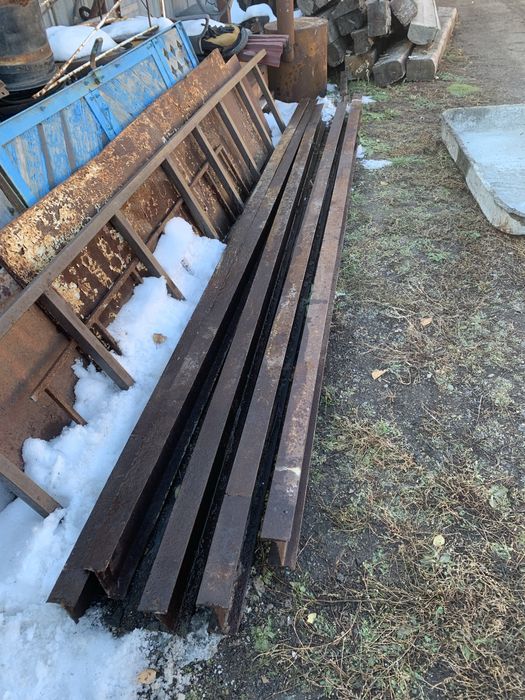 Балка двухтавровая