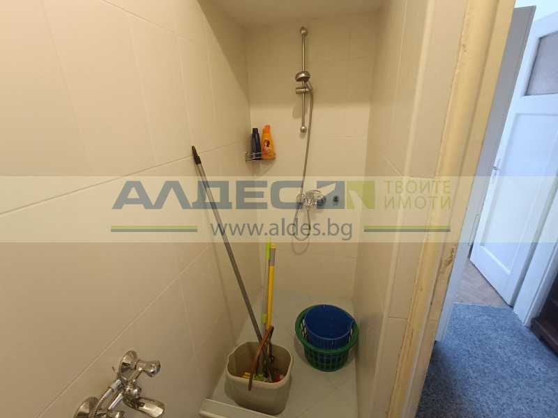 Дава се под наем Тристаен апартамент в София, Яворов - 135 кв.м за 950 € - Снимка #14