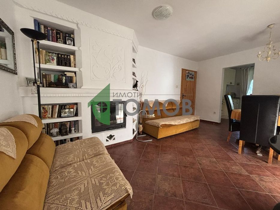 Невероятна къща на три етажа в село Яворово