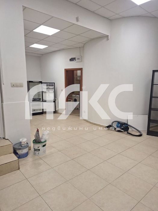 Офис  под наем в кв. Иван Вазов