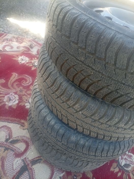Продам покрышка с дисками 4 шт
