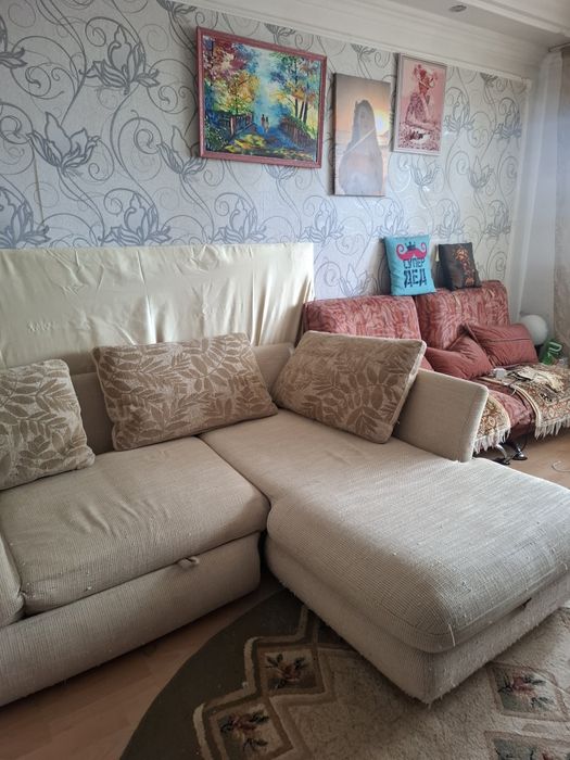 Продам диван угловой
