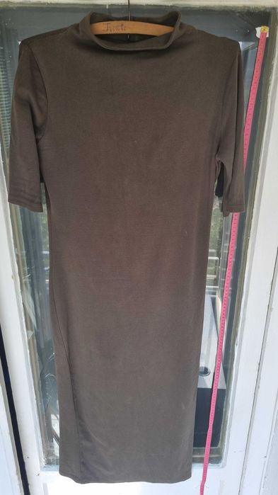 Rochie lungă ZARA mărimea L maro-kaki cu guler înalt