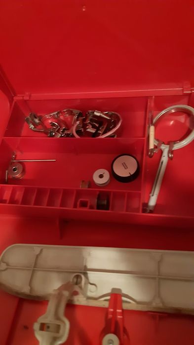 Masina de cusut si brodat