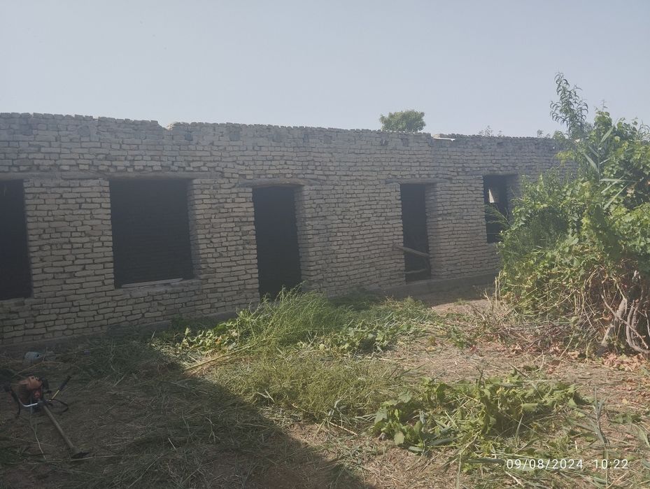 Tayyor uy kelishilgan holda sotiladi