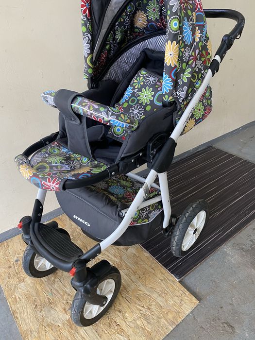 Продам детскую коляску