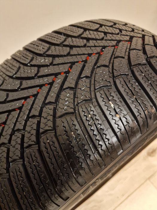 Продавам гума Bridgestone Blizzak Etinel 6