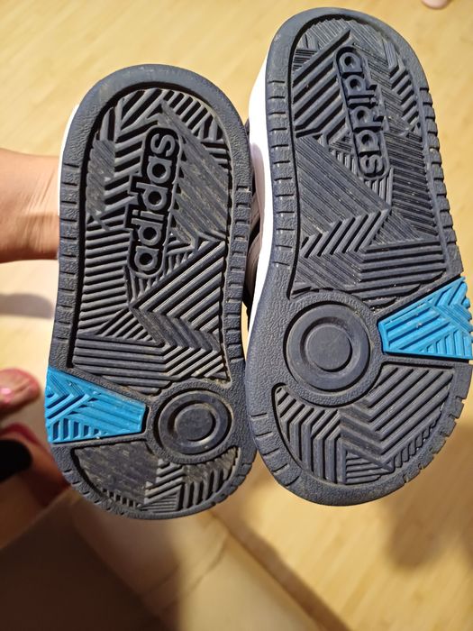 Маратонки Adidas, # 25