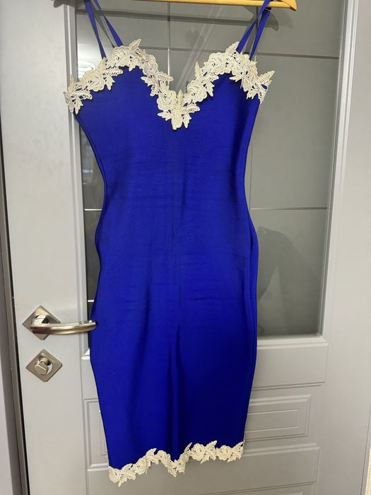 Платья шикарные вечерние . Самовывоз