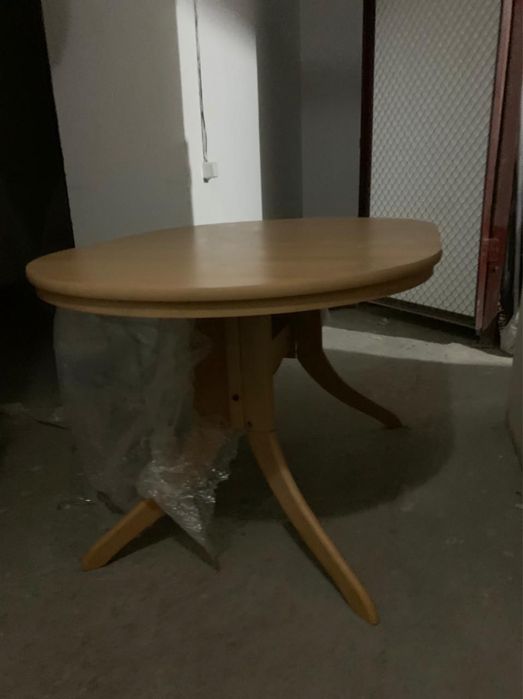 Продам стол и стулья (Польша)