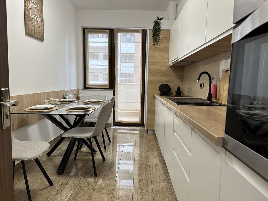 BV Studios &Apartaments LUX Regim Hotelier Coresi 1-2-3 cam by GLAM