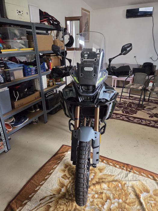 Vând CF moto 450 mt