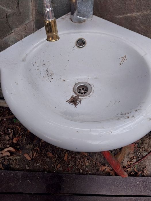 Раковина угловая 34 на 34 см