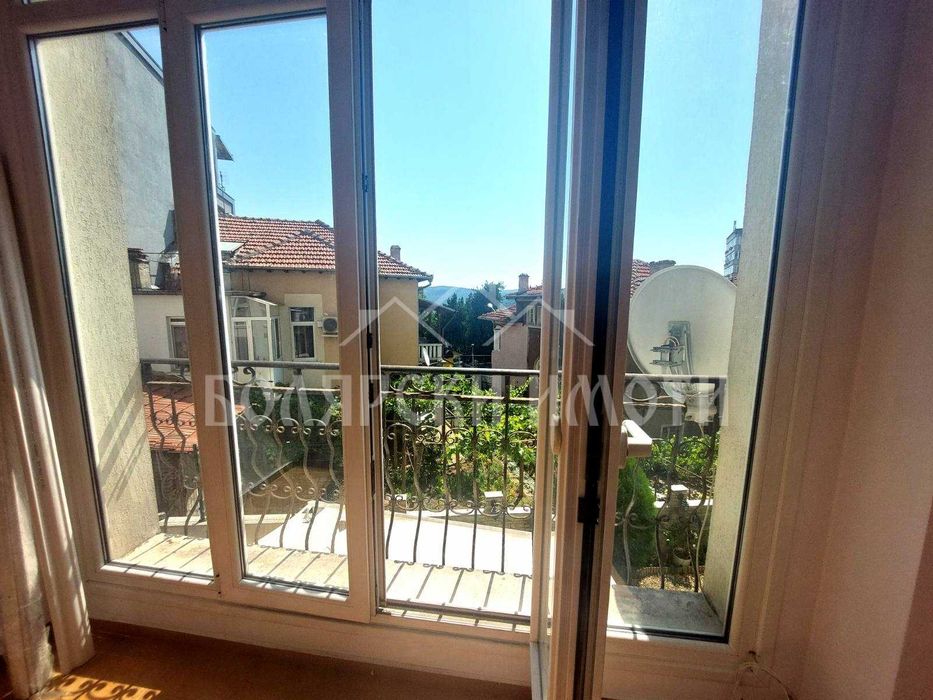 Дава се под наем Офис в Велико Търново, Център - 47 кв.м за 336.6 € - Снимка #1