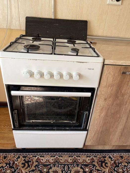 Kuxinniy mebel gazplita vityeshka sotiladi