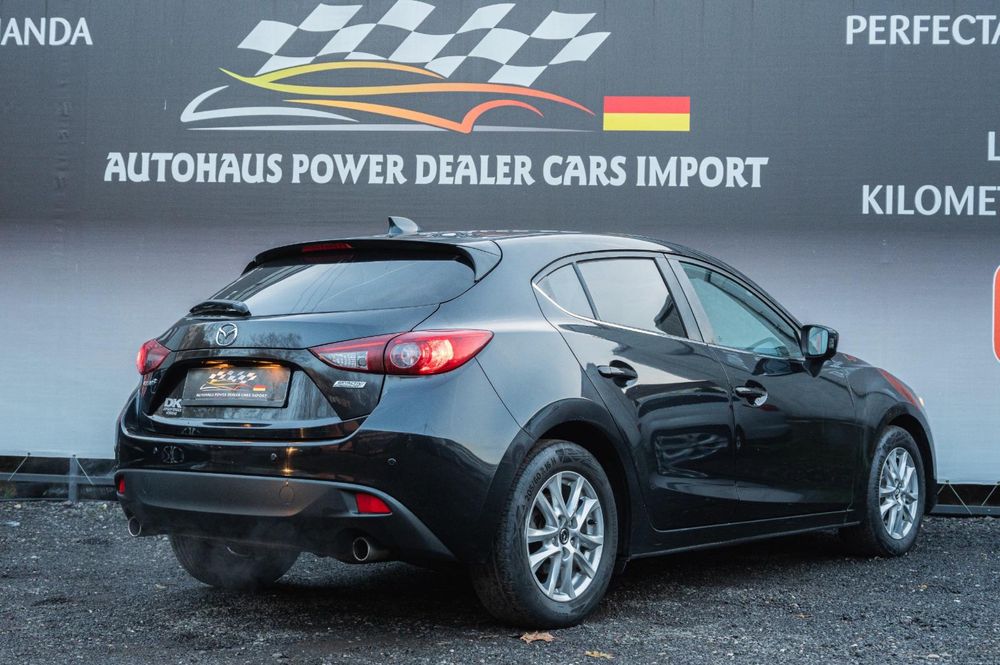 Mazda 3 - scaune incalzite - Carte service -senzori - navigatie -