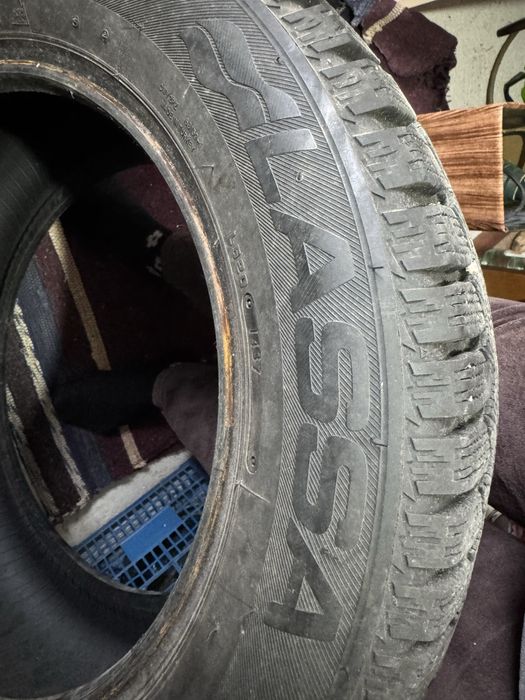 Продавам 4 бр. зимни гуми