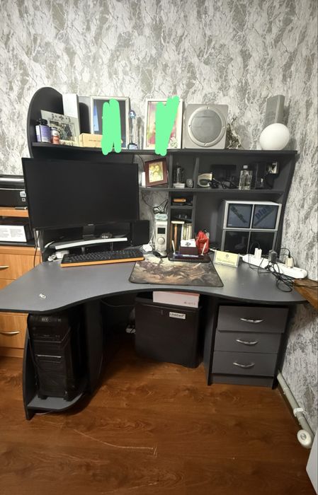Компьютерный стол