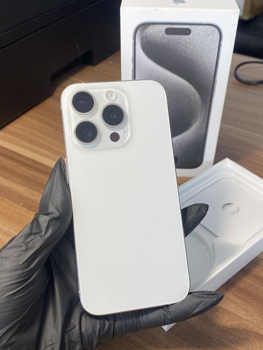 iPhone 15 Pro• 128 GB • White Titanium