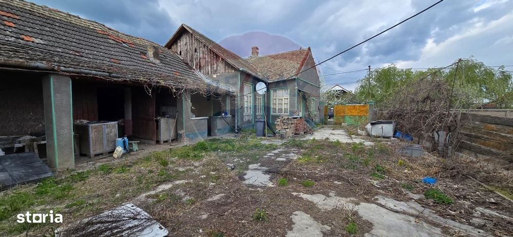 Casă cu potențial, aproape de centru – Socodor, jud. Arad
