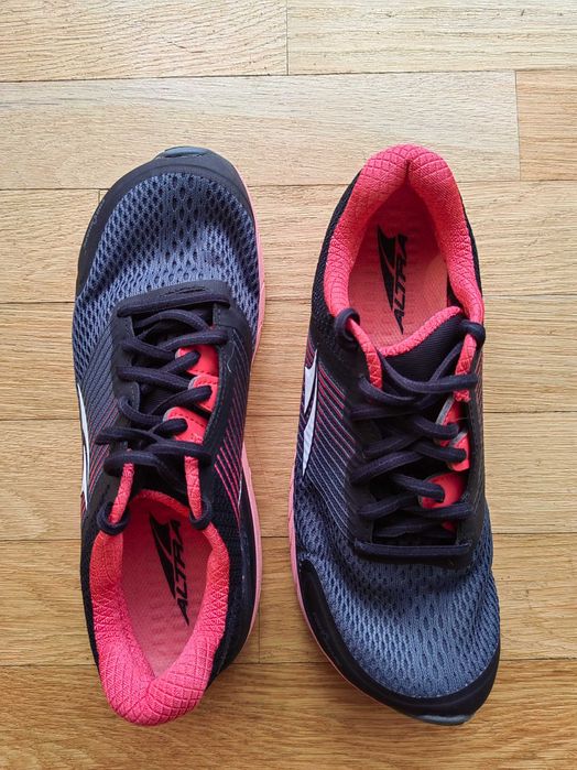 Altra Provision W