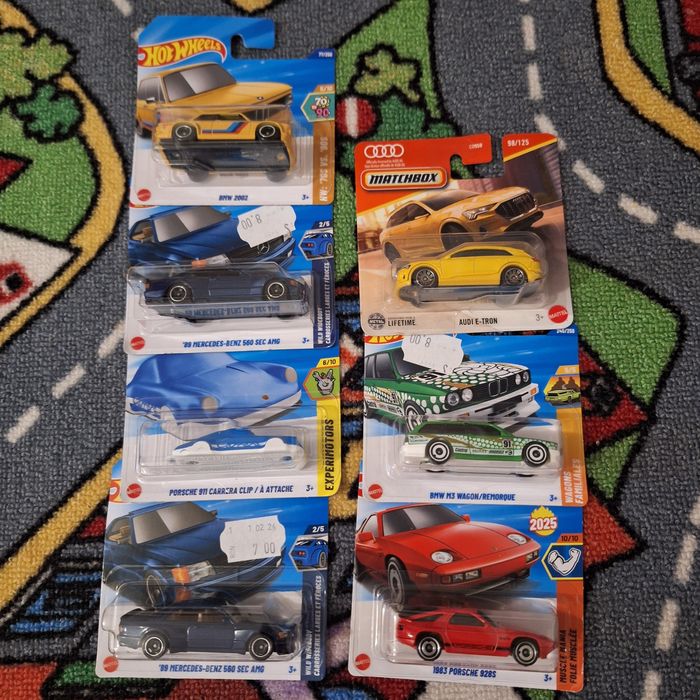 Diverse machete hot wheels