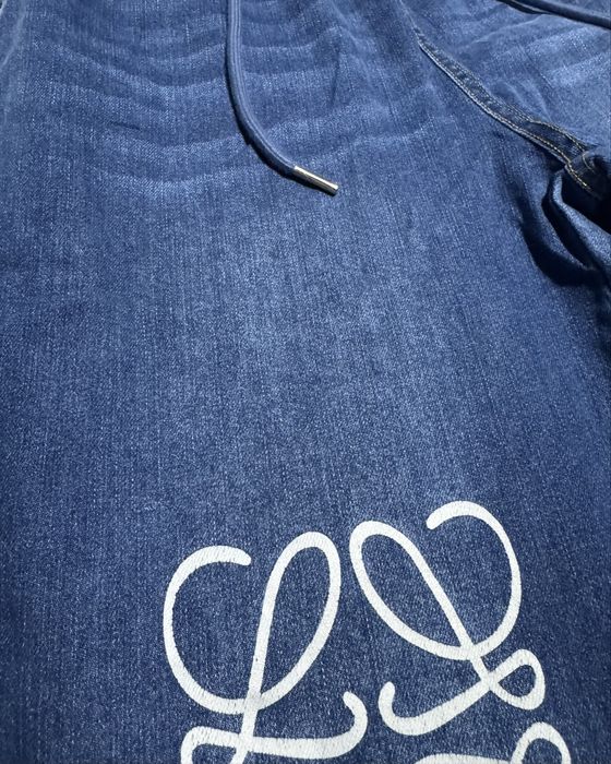 Женскин джинсы новые