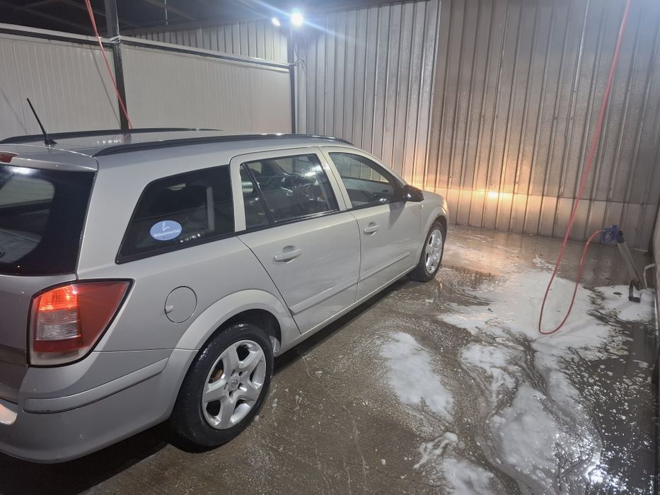 Vand sau Schimb Opel Astra h 2008 acte valabile 1 an imatriculata recent pe bulgaria