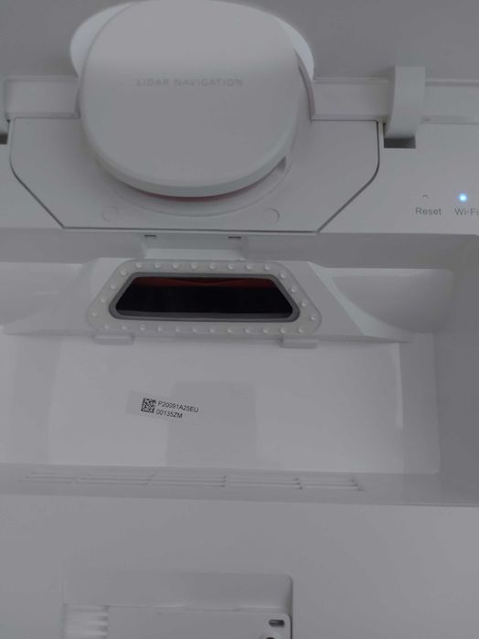 Продавам прахосмукачка робот xiaomi dream D9