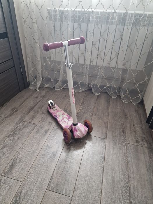 Продам детский самокат