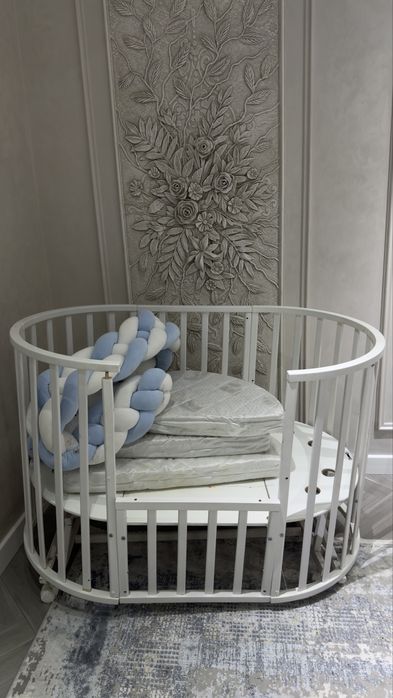 Детская кровать с матрасами