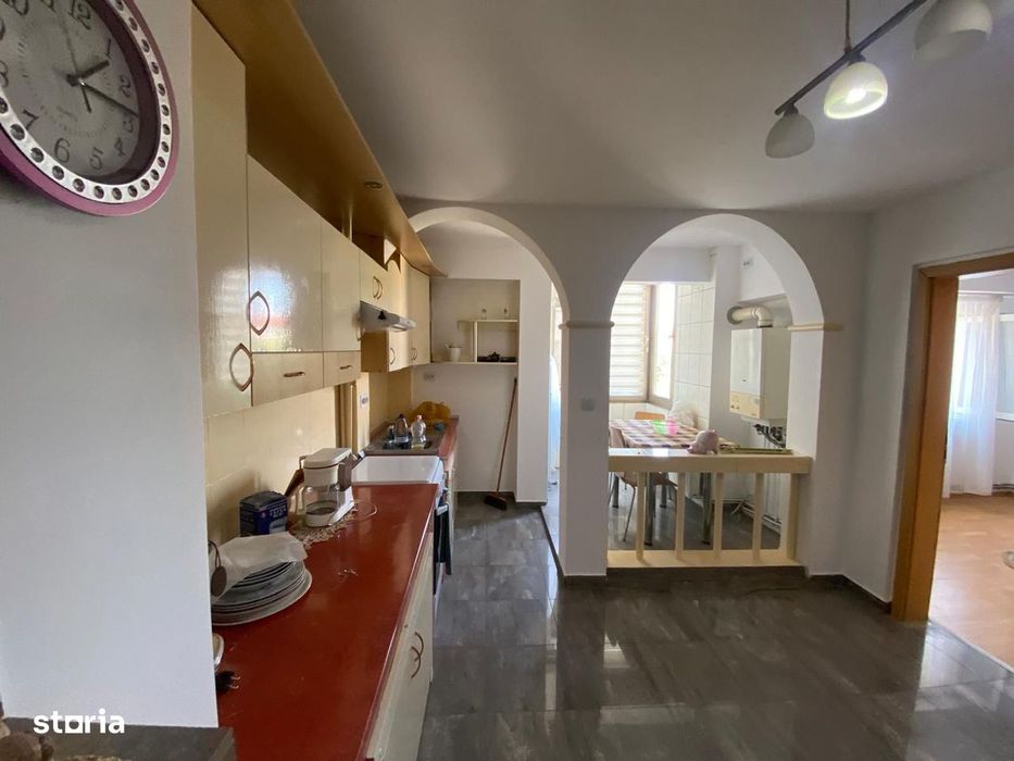 Apartament cu 2 camere de închiriat