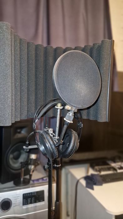 Микрофоны BEHRENGER B-1, С-1